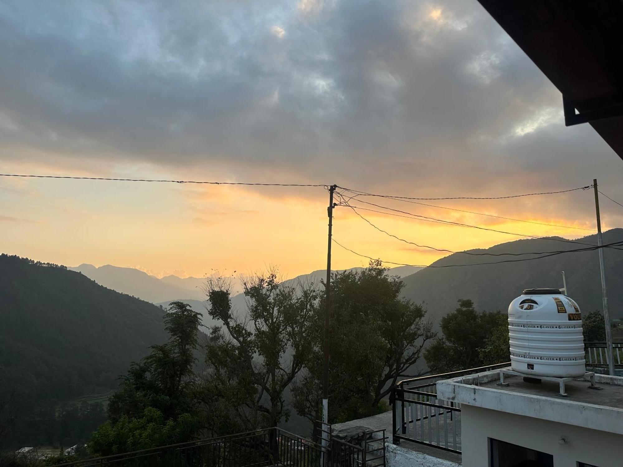 Deodar Village Homestay Devalsari Mussoorie Eksteriør bilde